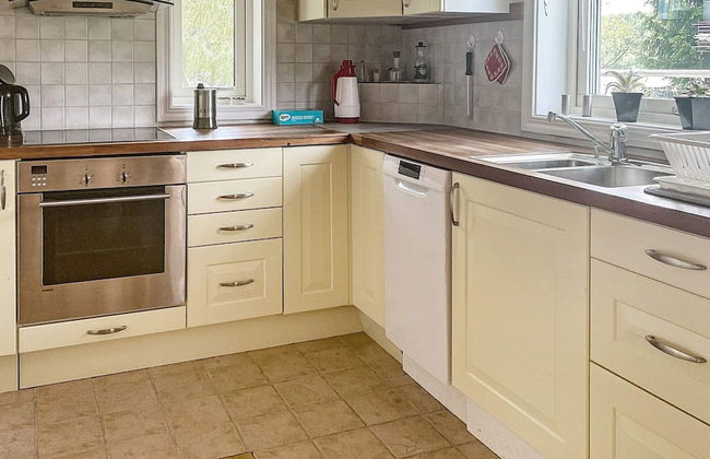 6 Person Holiday Home in Savsjo - Foto 6