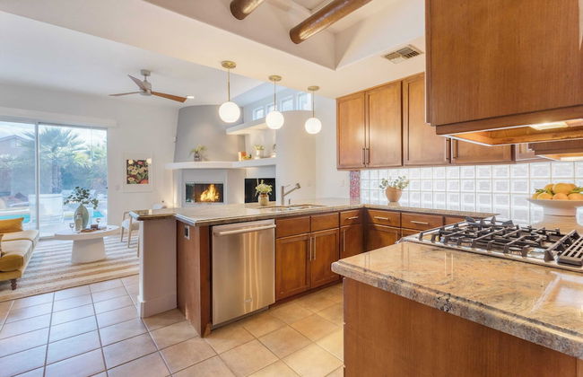 Pool + Hot Tub, Yard, Games Chic Midcentury Design Painted Sand by Avantstay - Photo 12