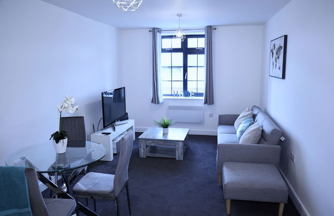 Captivating 1-bed Apartment in Nottingham - Photo 8