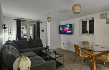 Luxe 2 Bed Apartment - Foto 13