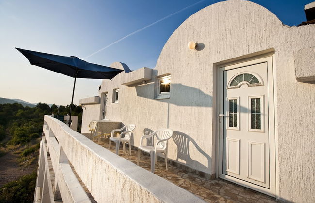 Maki Apartments - Photo 45