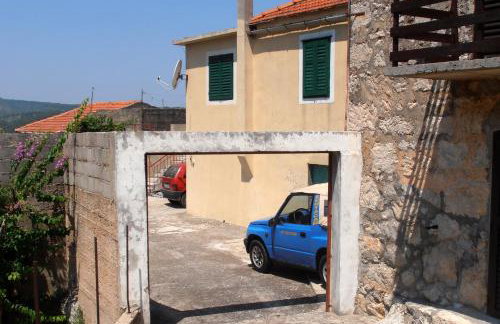 Apartments with parking space Vrisnik, Hvar - 4051 - Foto 2