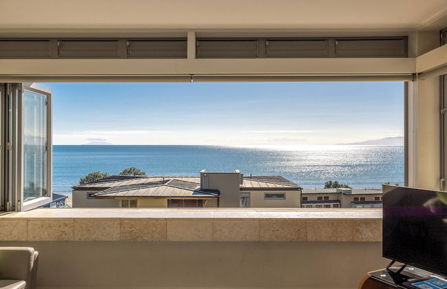 Apartment On The Beach - Photo 3