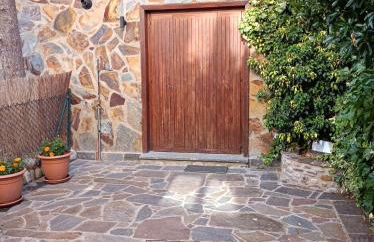 Pequeño adosado de montaña con terraza - Foto 1