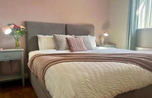 The Orchid-Central Beeston-Private Apartment-SmartTV-Free Wi-Fi-Tram-Parking - Foto 19