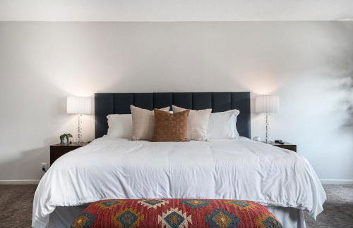 Central Family Oasis with Hot Tub & Fenced Yard - Foto 20