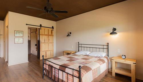 Miners Cabin #4 - King Bed - Private Balcony with Views - Foto 2