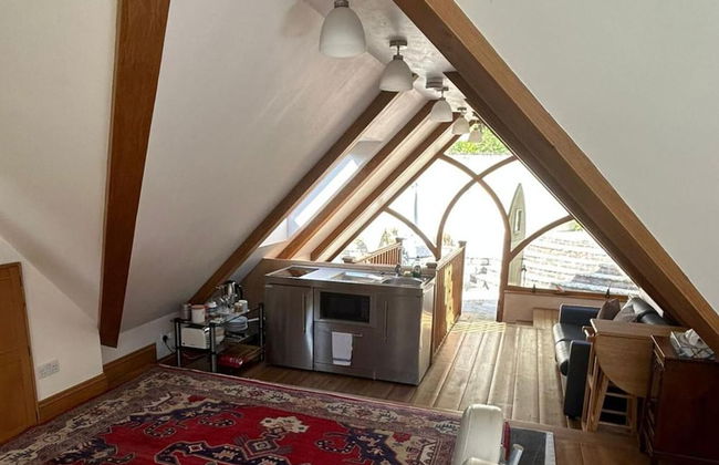 Charming En-suite Bedroom With Patio in St Aubin - Foto 8