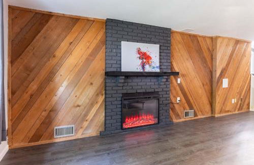 Perfect Getaway 3BR 3BA Home Close to Parks and Shopping - Foto 21