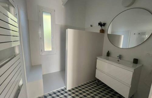 La maison de Camille climatisation parking privé WIFI - Foto 9
