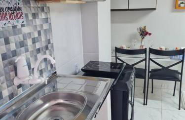 kitnet 13 central com ar tv smart completa - Foto 11