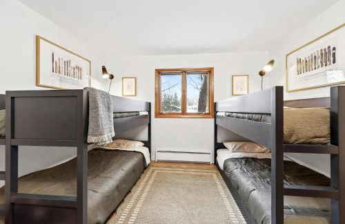 Updated 3BR Townhome Across From Holiday Valley - Foto 4