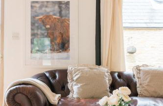 Charming Stone Cottage - Cotswolds Farm Stay - The Bullpen - Photo 3