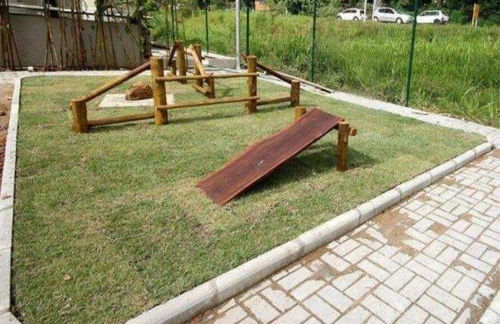 Apto em Ubatuba divisa com a Praia de Itagua e facil acesso as praias fica ao lado do Atacado Tenda na rodovia Rio Santos - Foto 16