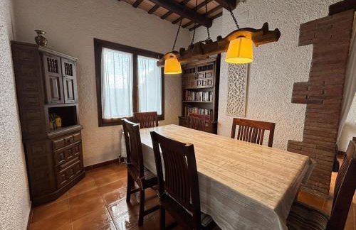 Casa con Gran Jardín Privado y Piscina Comunitaria en Torroella de Montgrí - ES-323-44 - Foto 12