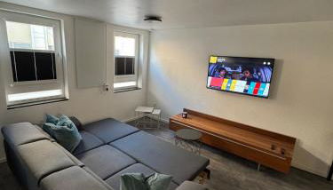 Luxus-Apartment im Herzen von Ludwigsburg - - WLAN - Klima - 24h Check-In - Waschmaschine - Terrasse - 200m vom Schloss und vom Ludwigsburger Marktplatz - - - Photo 3