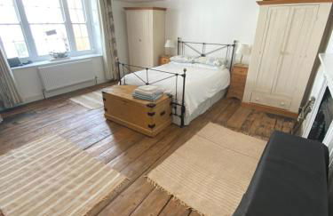 Fermaine, 50m from sea, garden, dogs, town centre - Photo 22