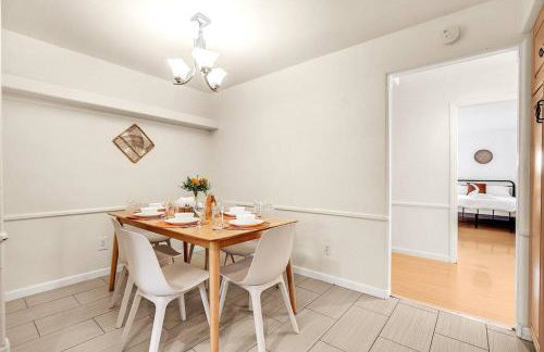 King Suite, 5 Queen beds Spacious Modern Home - Foto 32