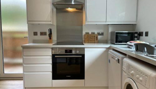 Iris Group Stay 8-BR Free Parking - Foto 2, stove