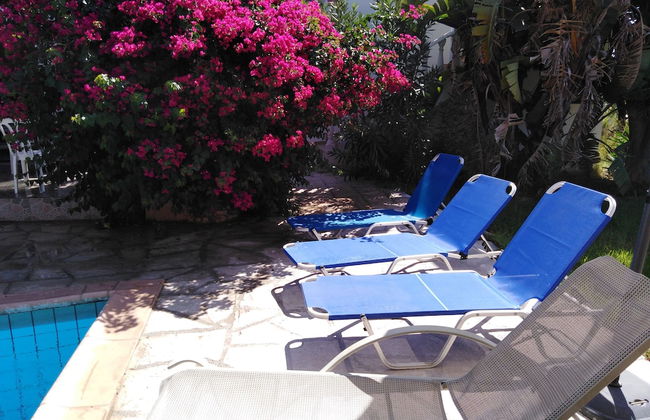 Lovely six Bedroom Villa in Coral Bay - Photo 33