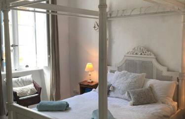 Riverside 4 bed house full of character and charm - Foto 23