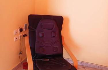 Detached house with a lovely yard 5' walk from Metro Station Agios Dimitrios and METRO MALL - Foto 10