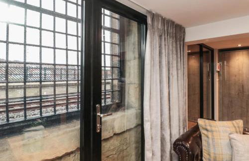 Tornado Engine Shed - Photo 6