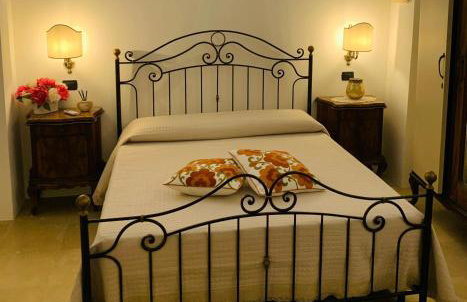 Saraceni Guest House - Lecce Centro Storico - Photo 22