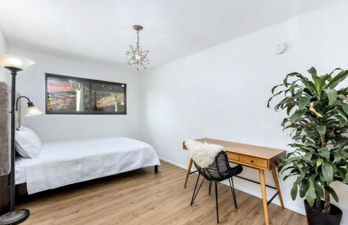 Echo by Coast to Cactus - Family-Friendly Home - Photo 40