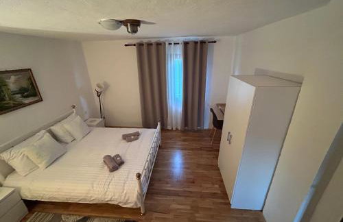 Seosko Imanje Na Obali Rijeke - Foto 36