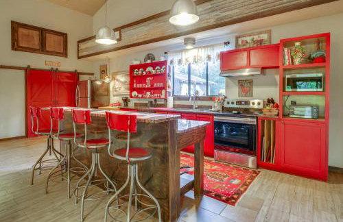 Peaceful Helotes Cabin Fire Pit, 9 Mi to Old Town - Foto 3