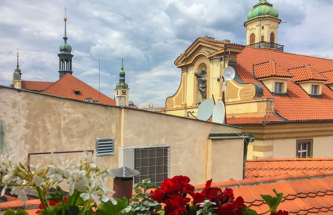 Incredible 2Br Loft in Heart of Prague - Photo 53