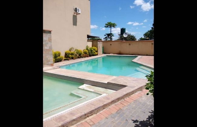 4 Bedrooms Exclusive Apartment in Jesmondin - Foto 1