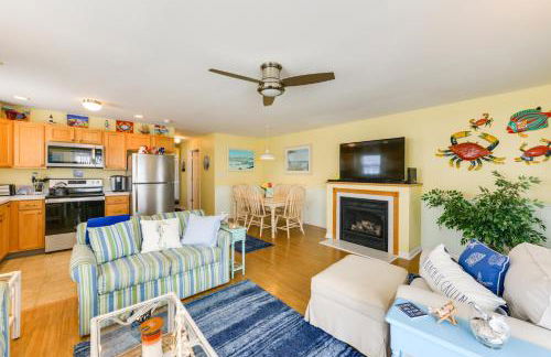 Condo with Deck Walk to Beach and Convention Center! - Foto 2