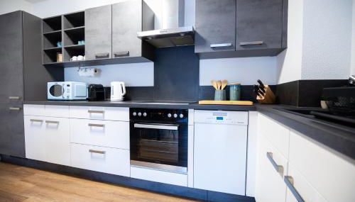 Design-Ferienwohnung in Bad Neuenahr: Platz für 4, Küche, WiFi, Netflix - Foto 2, dishwasher