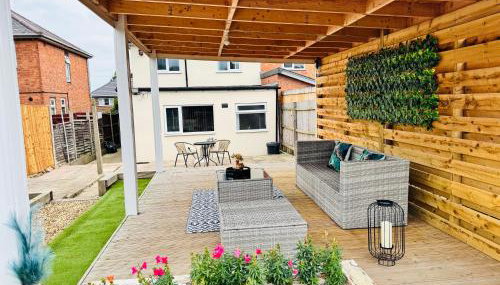 3 bedroom house sleeps 5 free parking long stay discounts - Foto 2