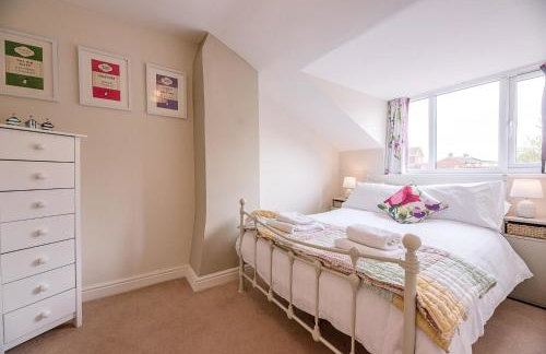 Coachman's Cottage, Wrentham - Photo 18