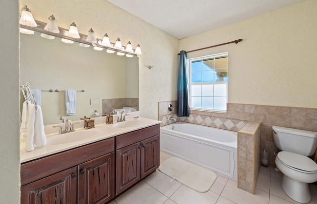 Heritage House - Photo 24