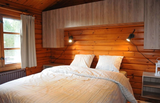 Traditional Chalet with Sauna, Spa Tub, & Relaxation Space near La Roche - Photo 4