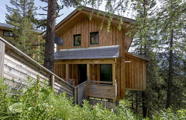 Spacious Chalet With hot tub - Photo 1