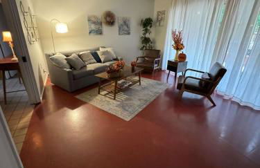 Midcentury Modern - Pool & Hot tub - Retro Retreat - Foto 49