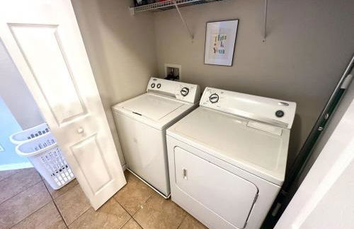 Very Near Disney 3 Bd Condo Walmart 1 min away townhouse - Foto 53