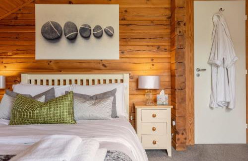 Lake View Lodge with Hot Tub - Foto 13