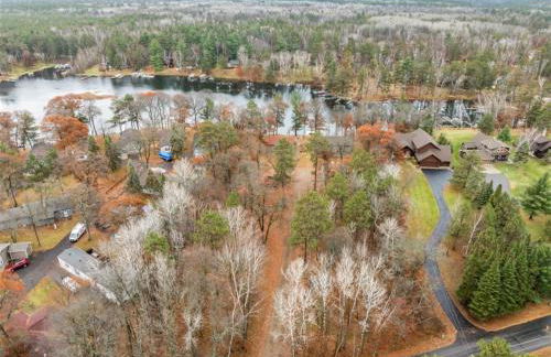 Cute Whitefish Cabin with Hot tub - Foto 28