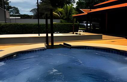 Casa incrível com piscina, hidromassagem e sauna - Foto 77