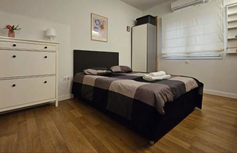 Heart of Faliro 2BR 5m Walk to Beach - Newly Renovated - Foto 6