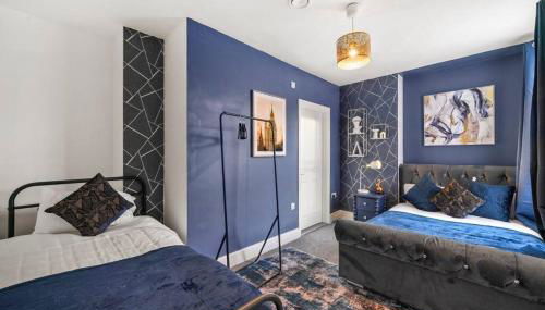 Spacious 5-Bed Canterbury Retreat - Sleeps 14 - 4 Baths - Foto 4