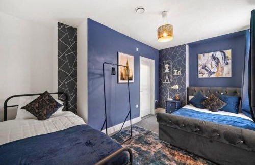 Spacious 5-Bed Canterbury Retreat - Sleeps 14 - 4 Baths - Foto 4