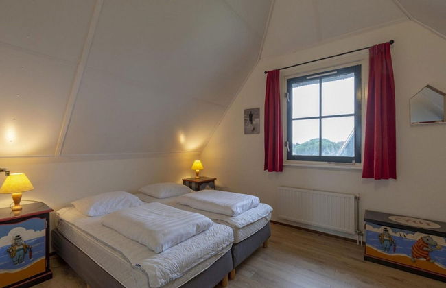 Beautifully Situated Luxury Villa on the Water - Foto 24