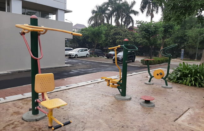 Roomy Studio Room Bintaro Park View Apartment - Foto 14